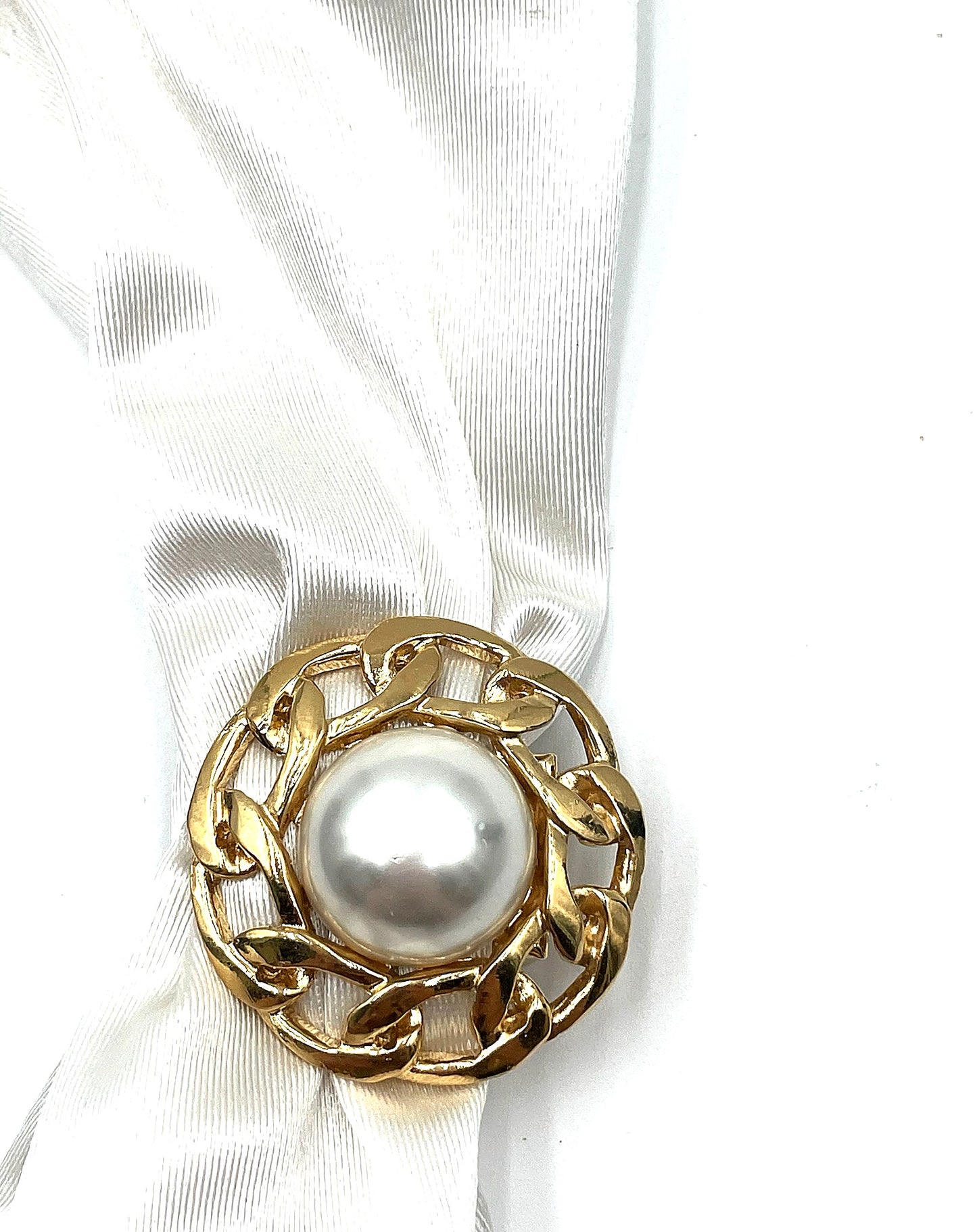 Vintage Butler Pearl & Gold Tone Scarf Clip