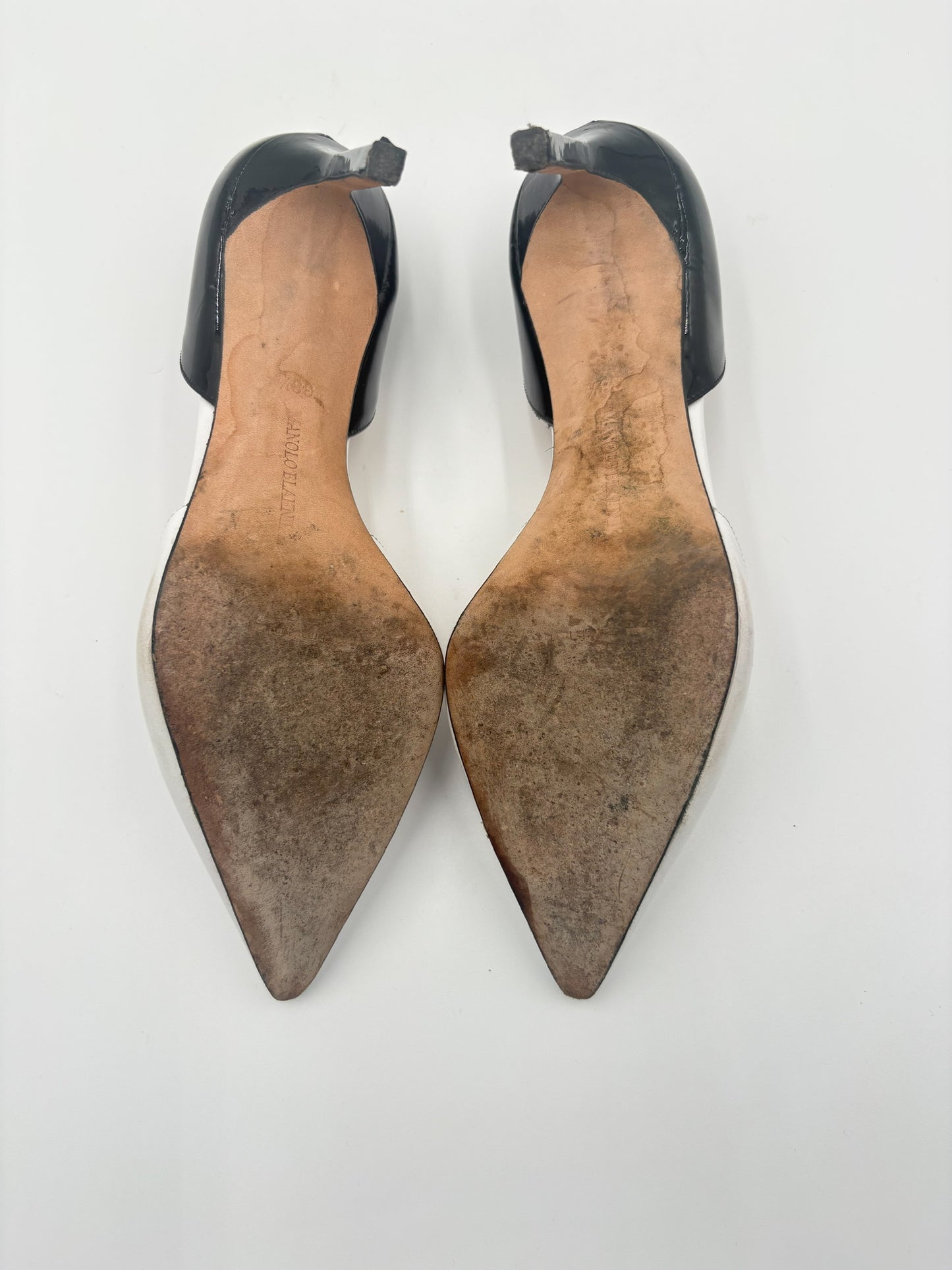 Manolo Blahnik B/W Pointed Toe Pumps Size 38