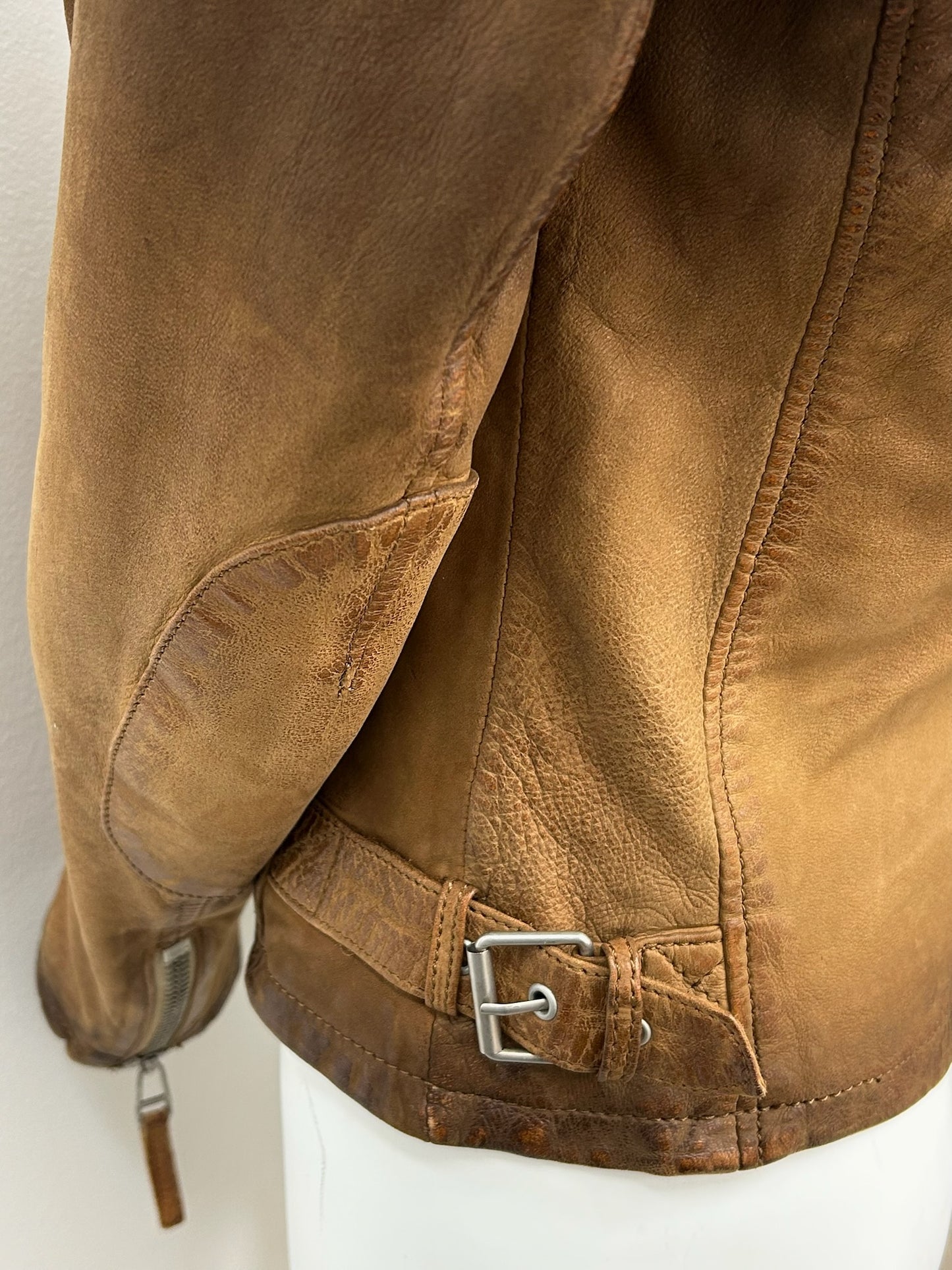 Mauritius brown ombre lambskin leather moto jacket, size 4, with a side buckle and zippered cuff.
