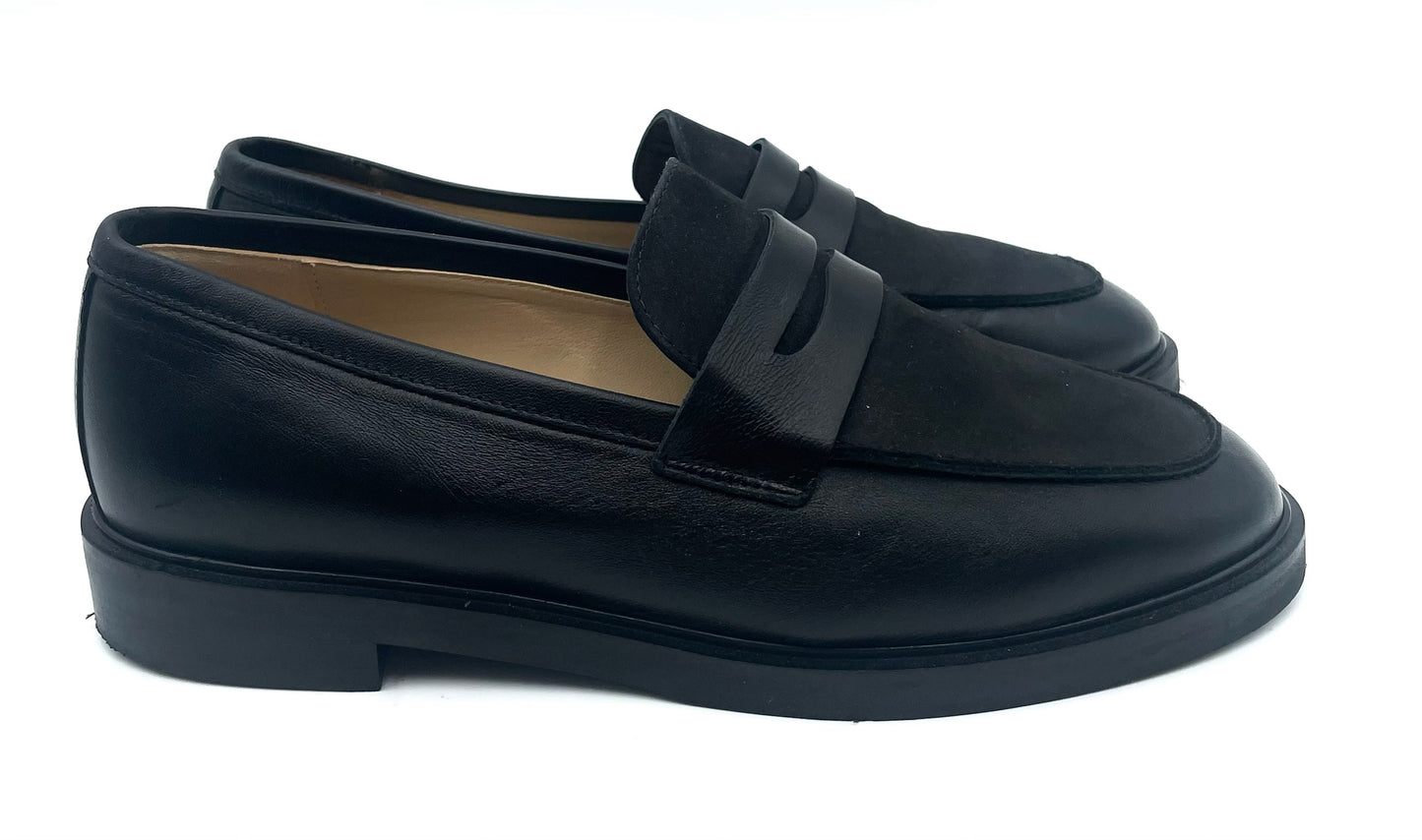 Poppy Barley Black Leather Loafers Size 7.5