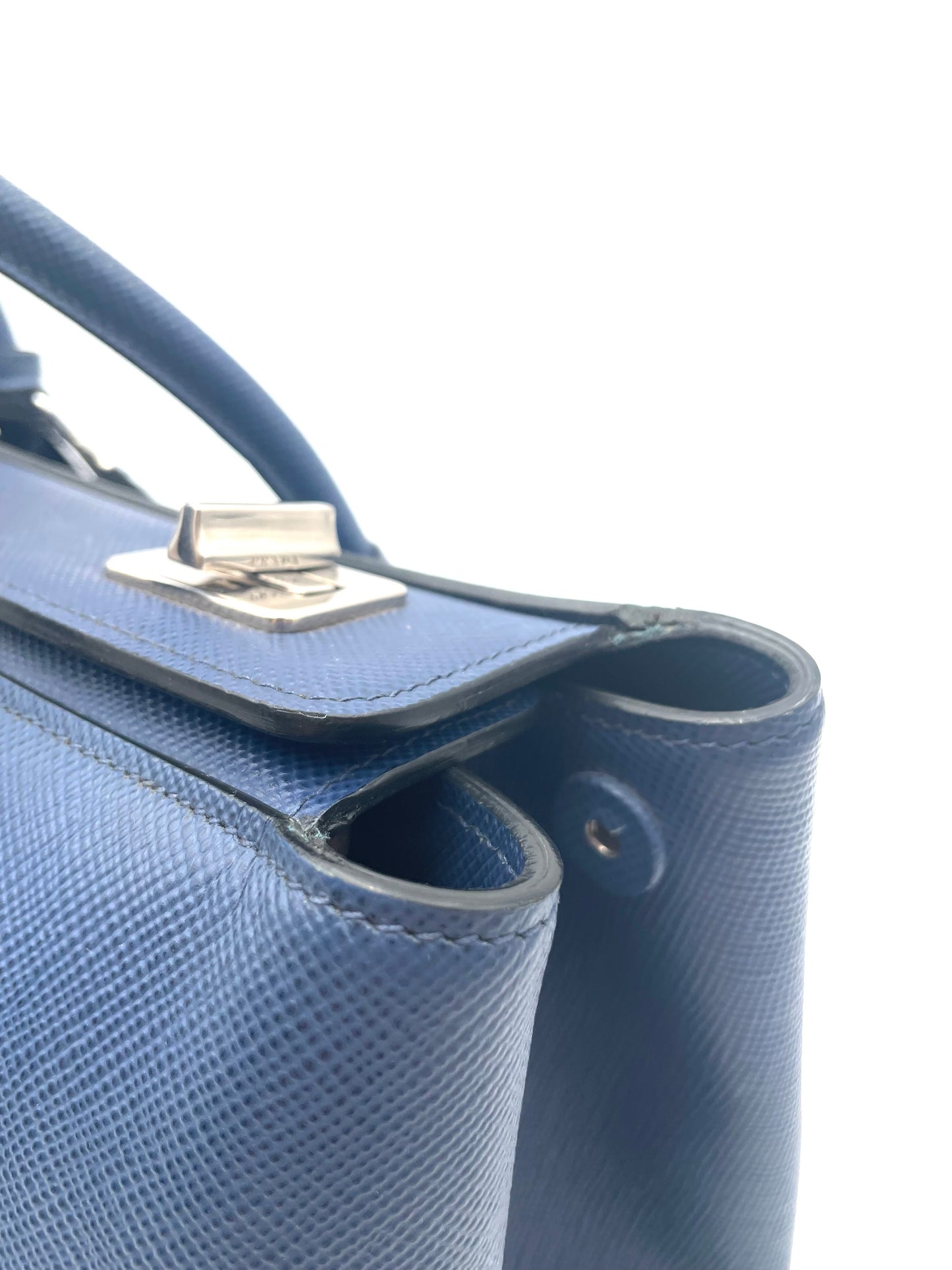 【PRADA・超美品】SAFFIANO CUIR ブルー Prada Blue Saffiano Cuir Large Twin Tote – Joyce's Closet