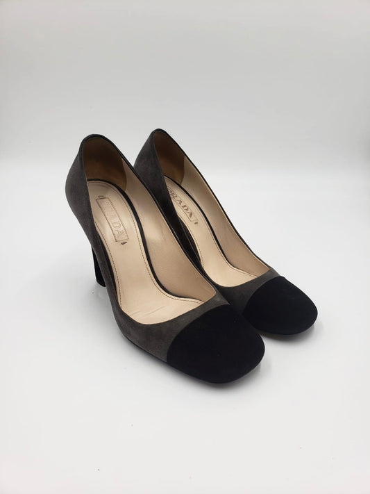 Prada Grey & Black Captoe Suede Pump Size 38, round toe, color block design.