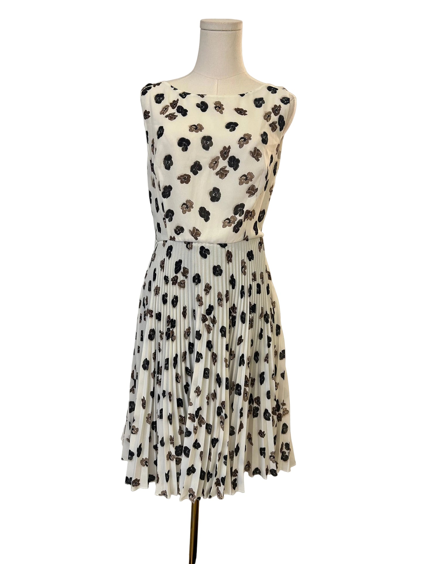 Prada White Floral Pleated Dress Size 46 US 10