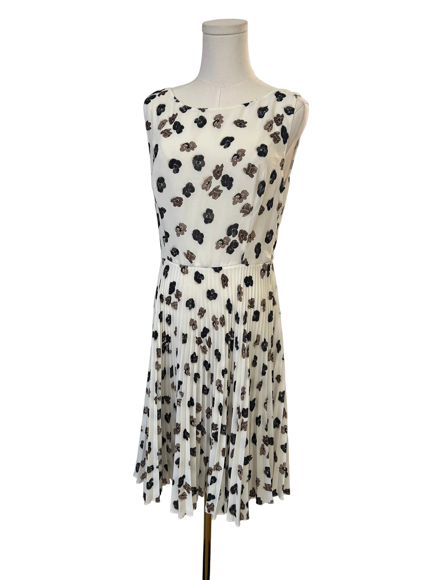 Prada White Floral Pleated Dress Size 46 US 10