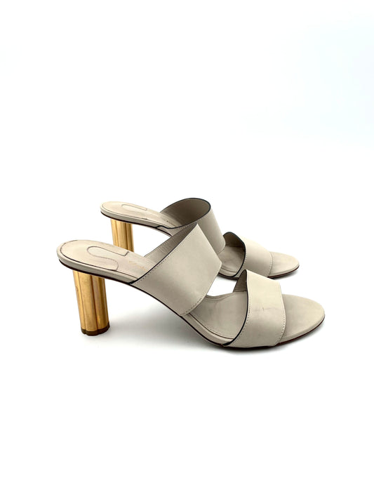 Salvatore Ferragamo Cream Flower Heels Size 8.5