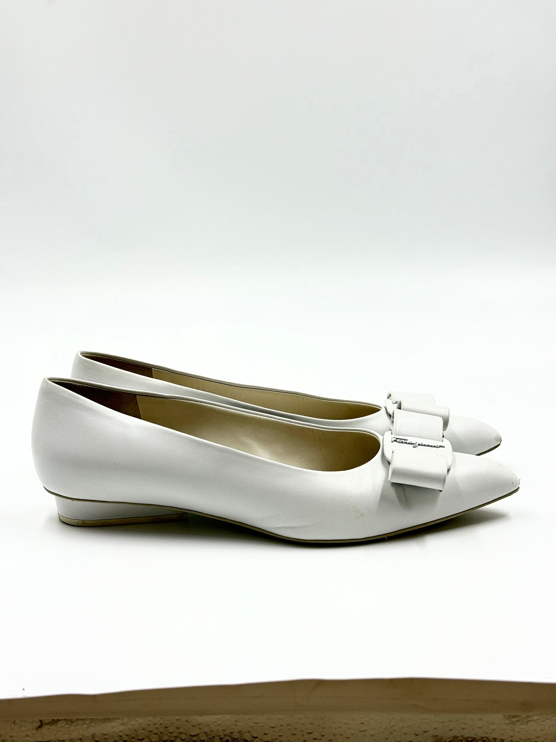 Salvatore Ferragamo White Viva Pointer Toe Ballerina Bow Flats