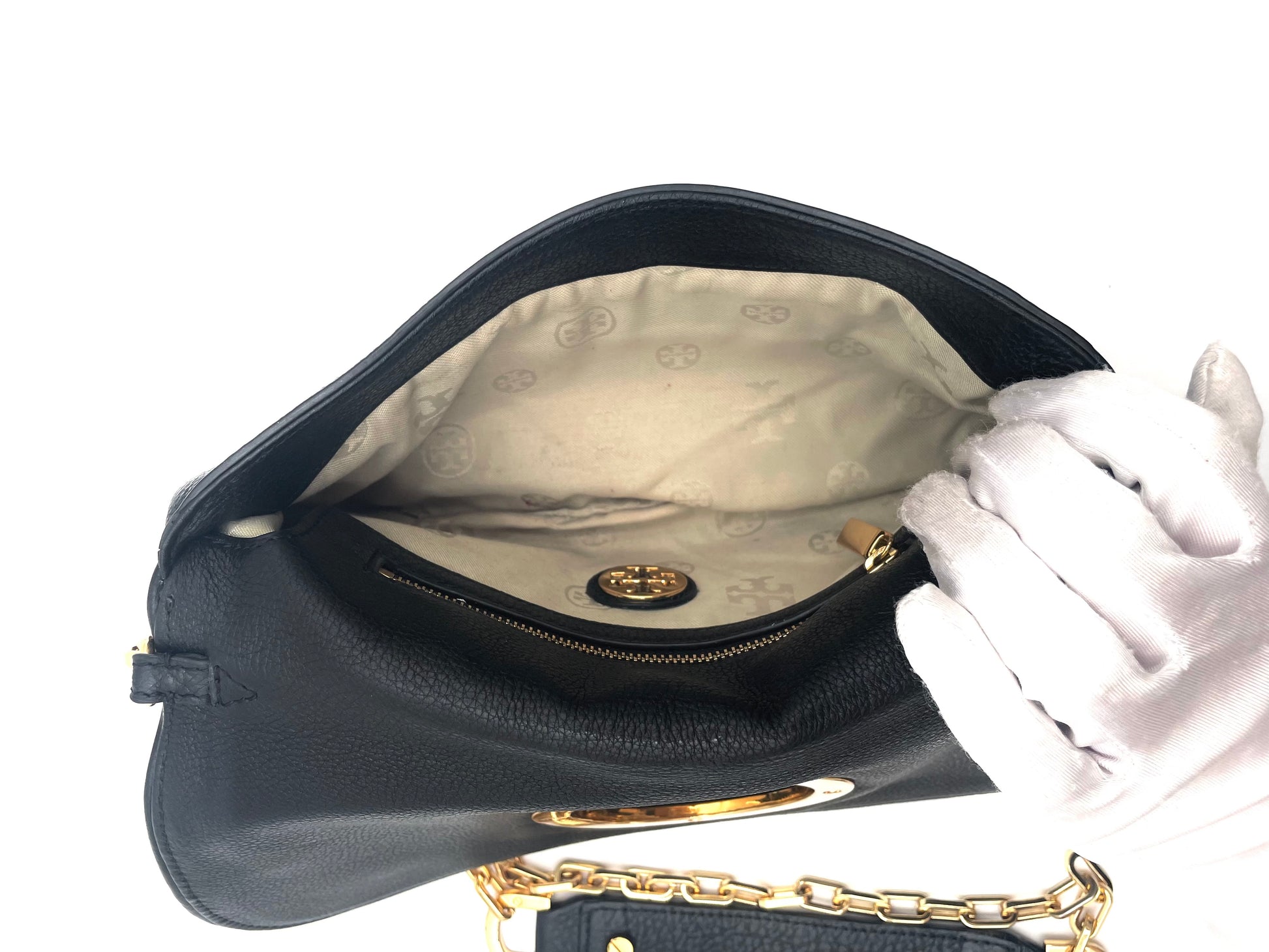 Tory Burch Black Amanda Leather Chain Clutch – Joyce's Closet