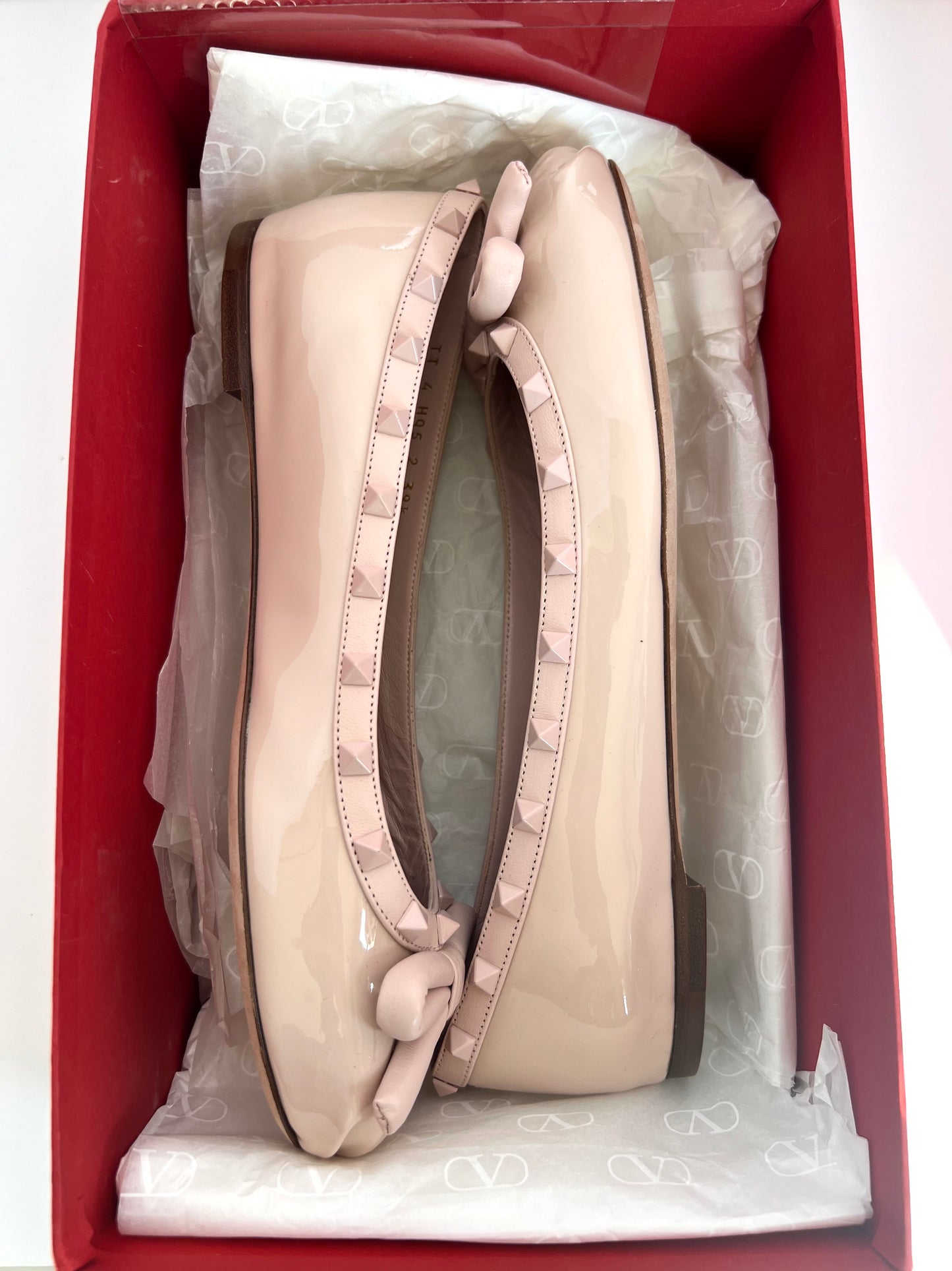 Valentino Garavani  Pink Rockstud Ballet Flats Size 39