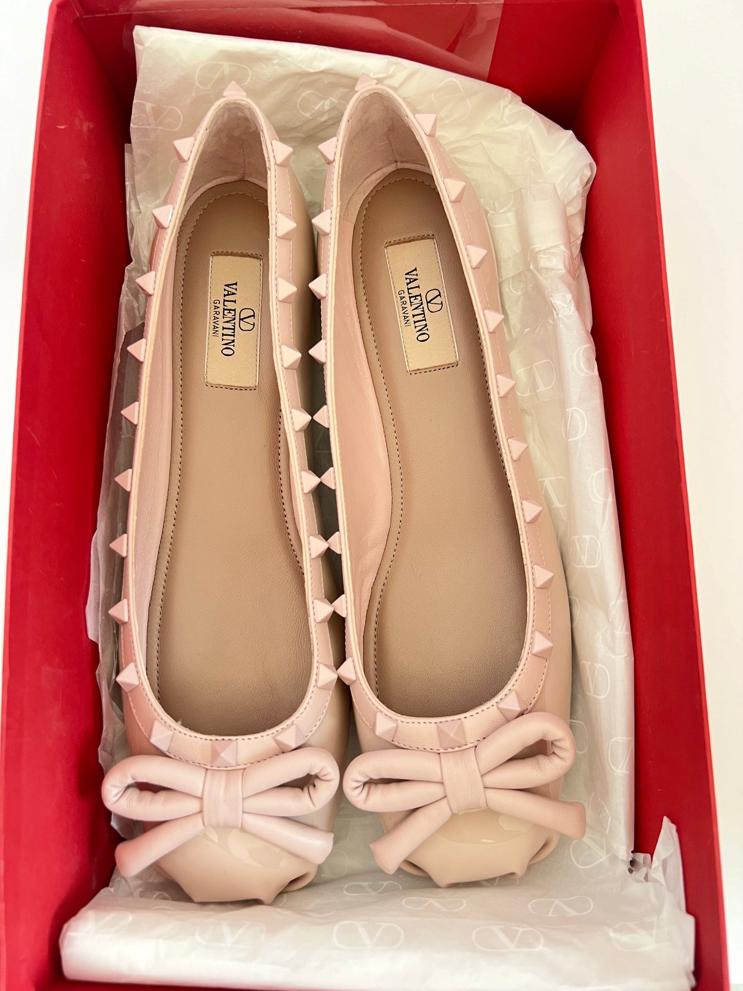 Valentino Garavani  Pink Rockstud Ballet Flats Size 39