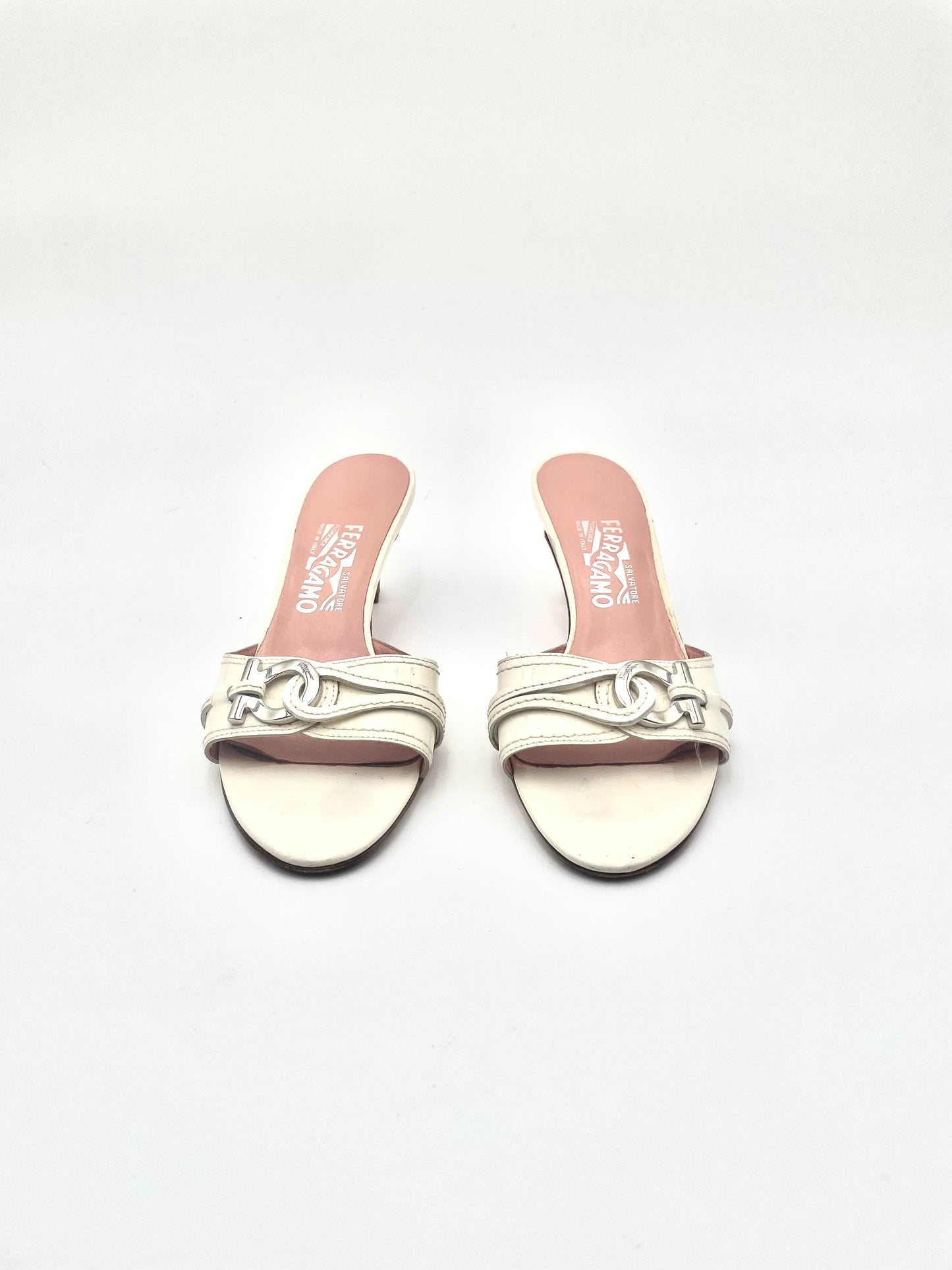 Vintage Salvatore Ferragamo Cream Gancia Kitten Heel Sandals Size 9