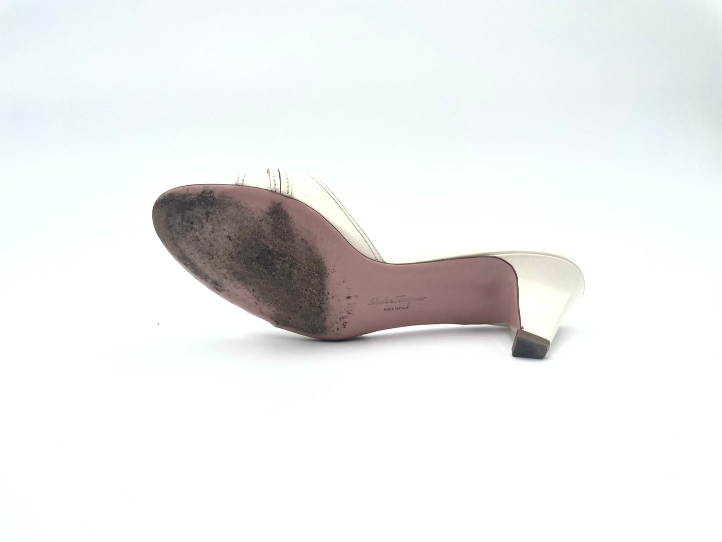 Vintage Salvatore Ferragamo Cream Gancia Kitten Heel Sandals Size 9