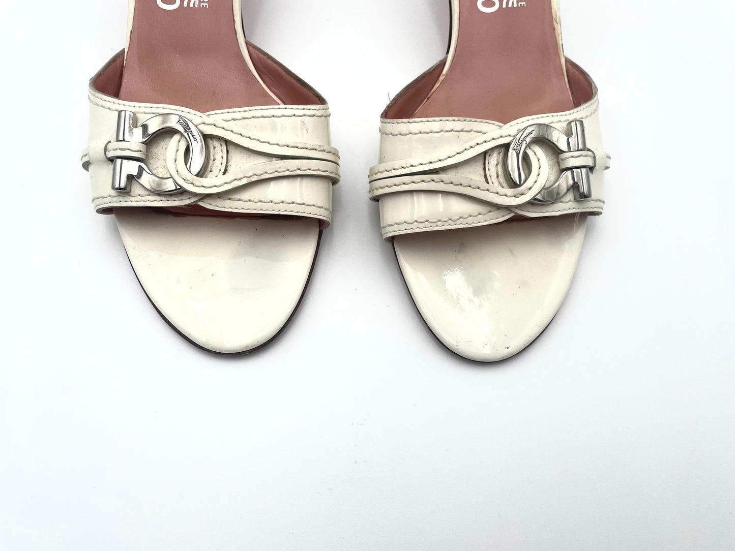 Vintage Salvatore Ferragamo Cream Gancia Kitten Heel Sandals Size 9