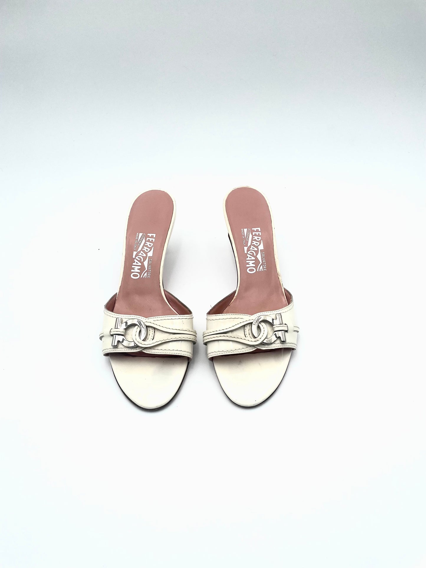 Vintage Salvatore Ferragamo Cream Gancia Kitten Heel Sandals Size 9