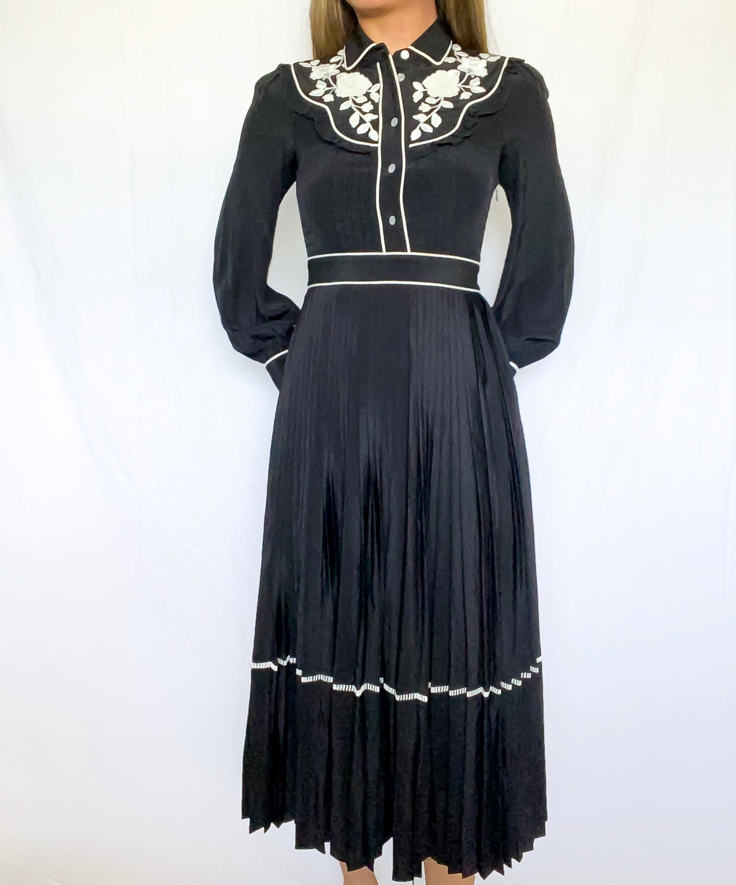 Kate Spade Black  Pleated Dress Size 0
