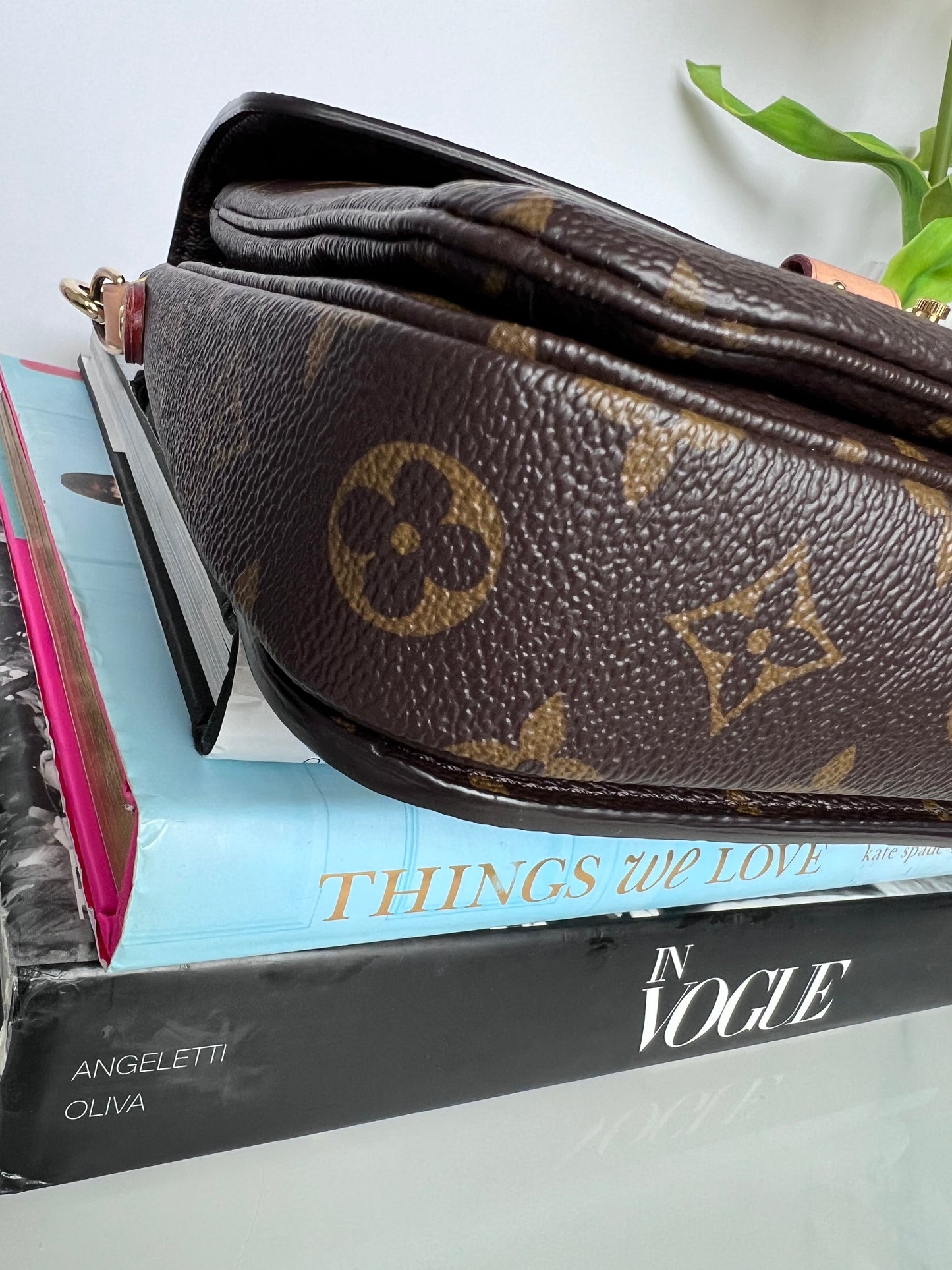 Louis Vuitton Monogram Pochette Metis CrossBody Bag