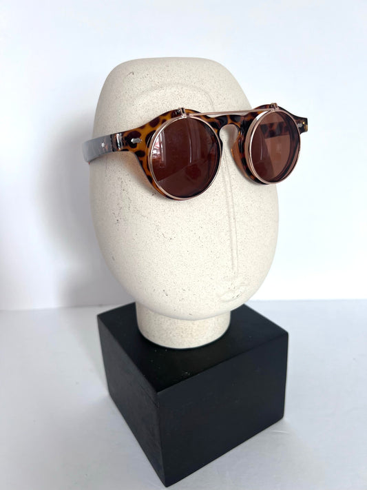Retro Style Round Lens Tortoise Sunglasses