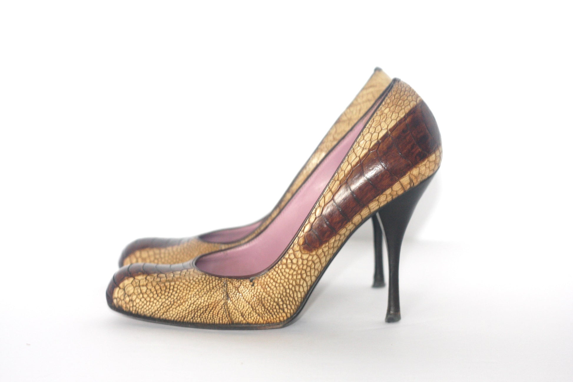 BCBG Max Azria Brown Leather Almond Toe Pump - Joyce's Closet
 - 3